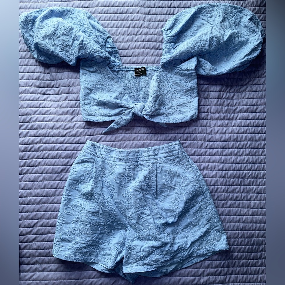 Minkpink Set (Top + Bottom Included) - Picture 2 of 2